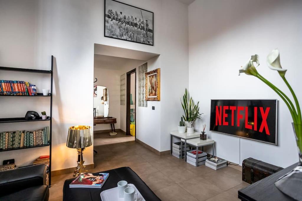 Appartamento Life Is Beautiful Design Loft Navigli Romolo, Netflix, Wifi, Ac And Street Parking Milano Esterno foto