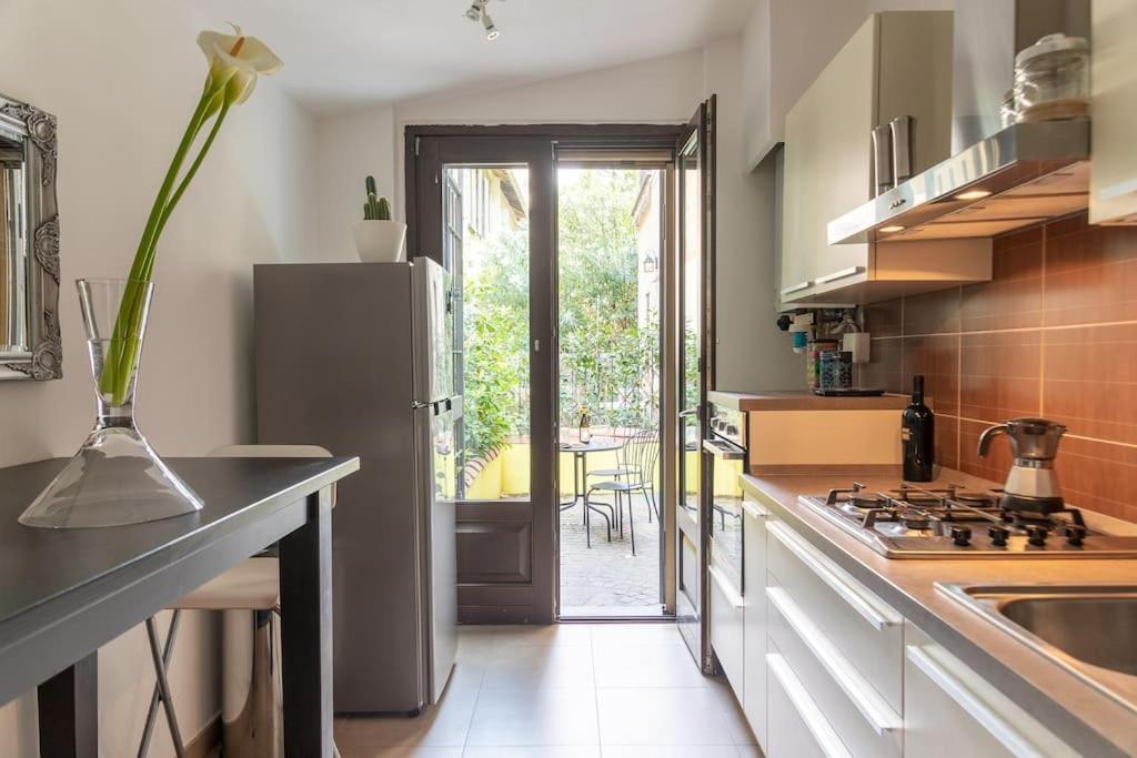 Appartamento Life Is Beautiful Design Loft Navigli Romolo, Netflix, Wifi, Ac And Street Parking Milano Esterno foto