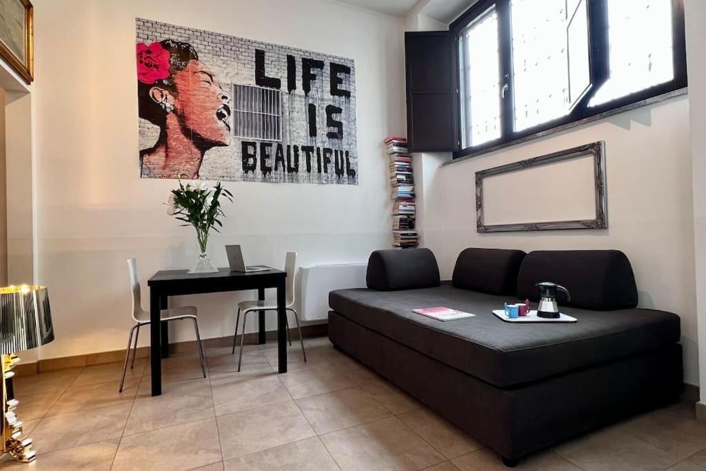 Appartamento Life Is Beautiful Design Loft Navigli Romolo, Netflix, Wifi, Ac And Street Parking Milano Esterno foto