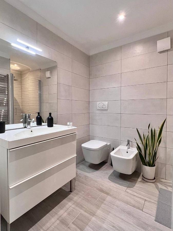 Appartamento Life Is Beautiful Design Loft Navigli Romolo, Netflix, Wifi, Ac And Street Parking Milano Esterno foto